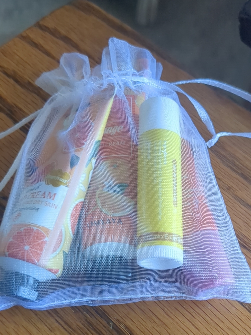 🍊Four Piece Set Of Citrus Hand & Lip Care